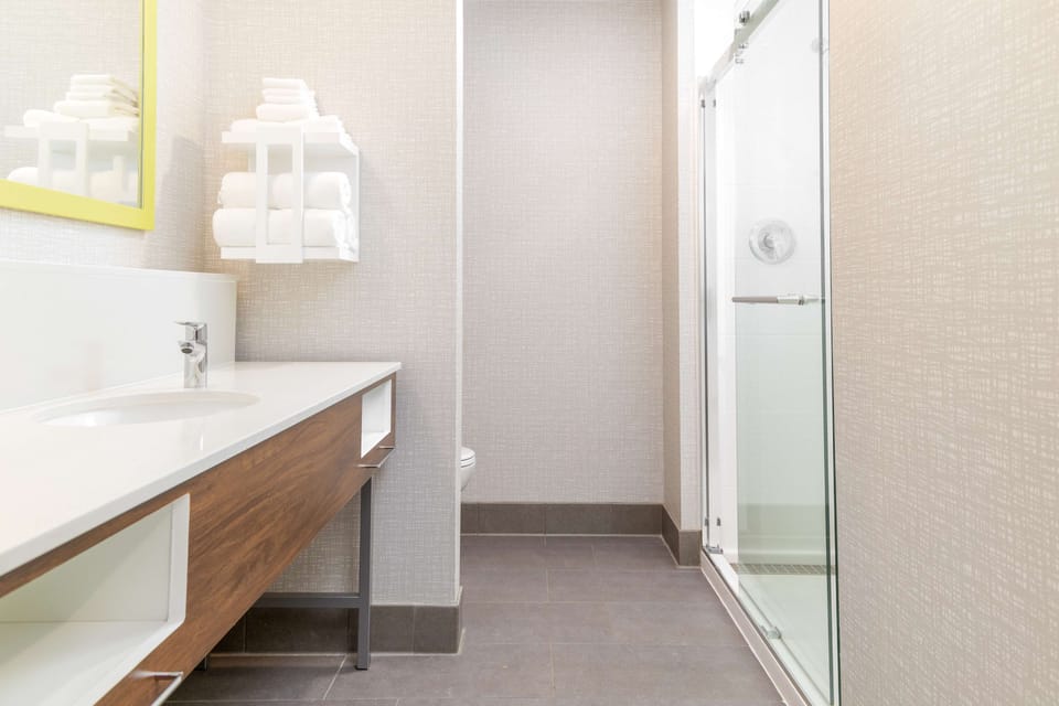Bathroom shower
