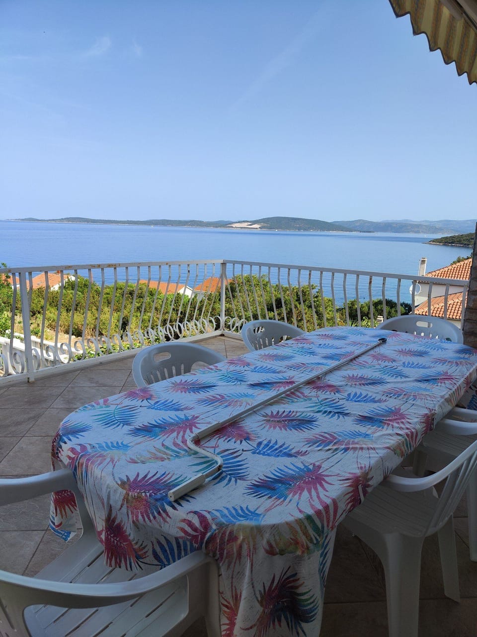House (Four Bedroom Holiday Home with Terrac) | Terrace/patio