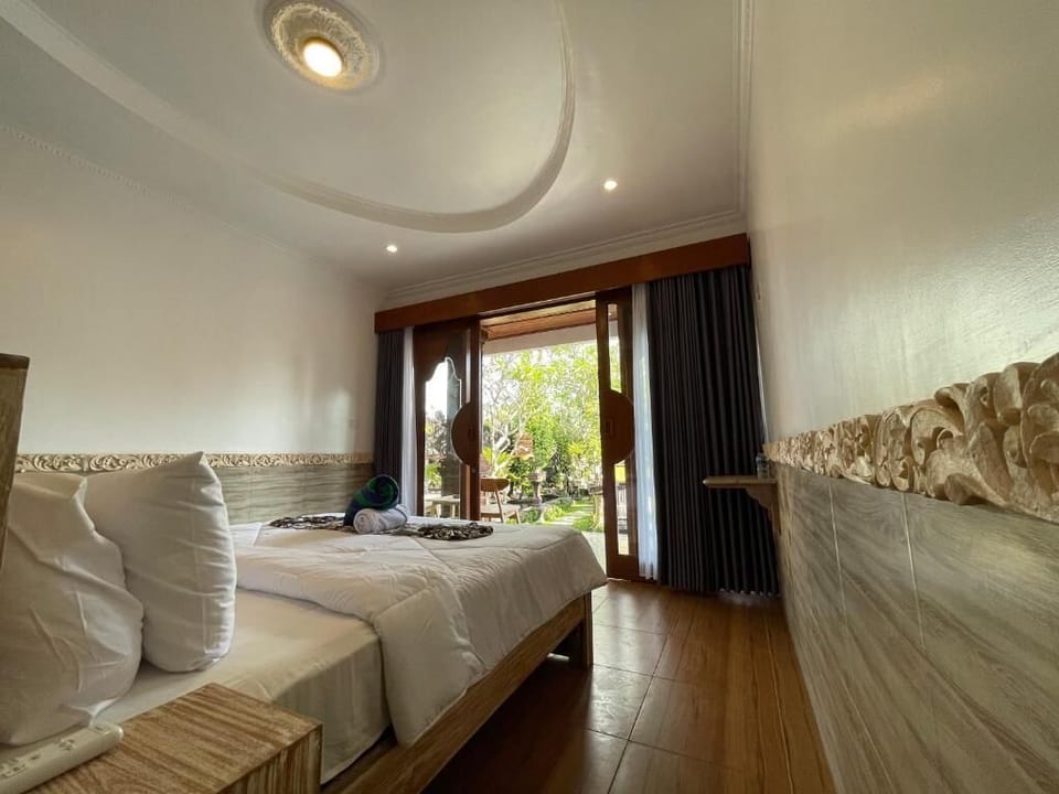 Design Room | Premium bedding, Select Comfort beds, in-room safe, blackout drapes