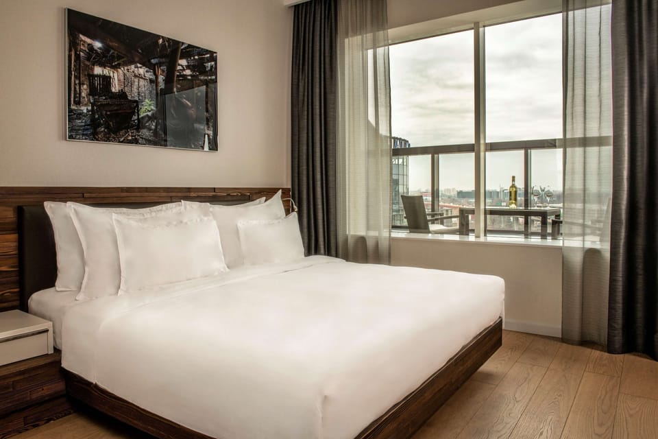 Suite, Terrace | Premium bedding, minibar, in-room safe, desk