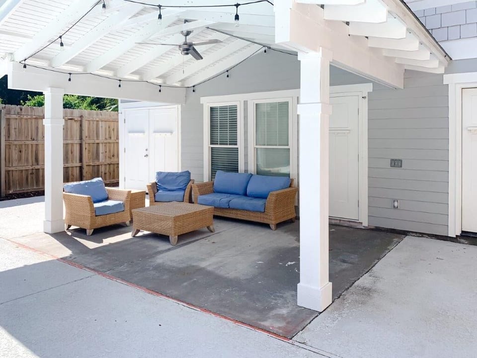 Pool House Cabana