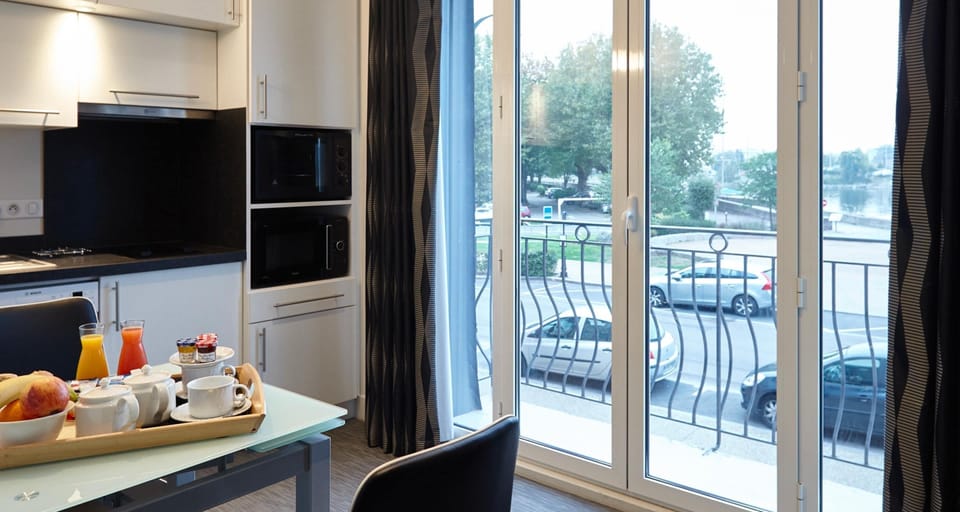 Minibar, in-room safe, individually decorated, individually furnished