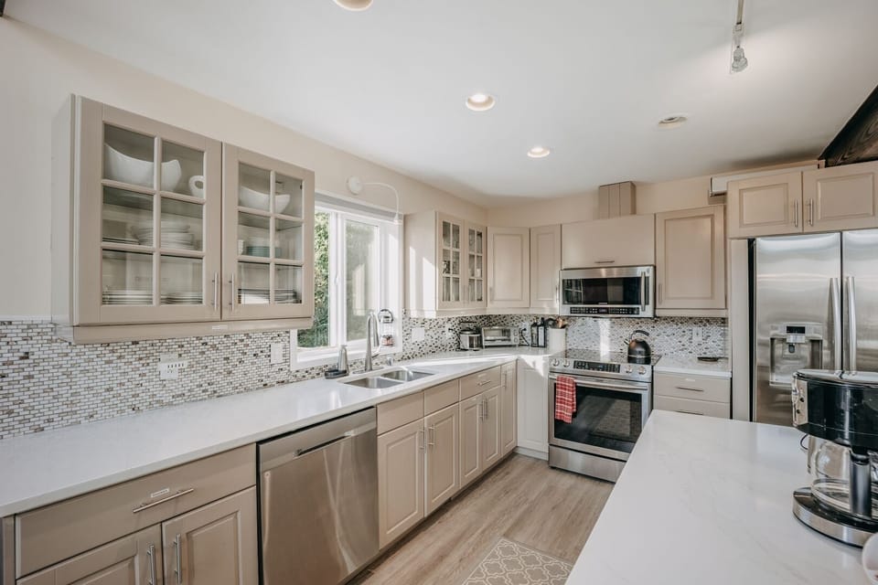 Indoors, Kitchen, Microwave, Oven, Sink