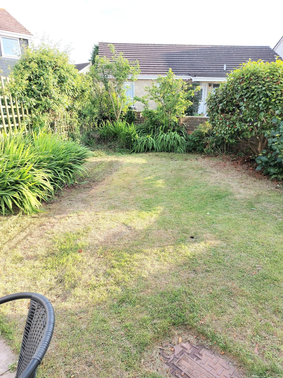 Front garden with sitting area