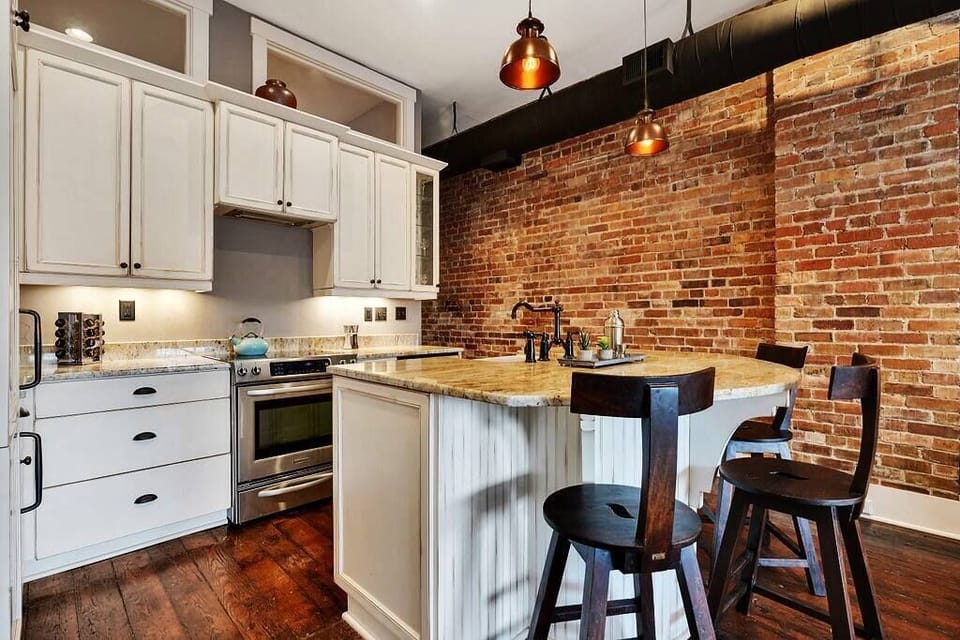 Fully equipped and modern kitchen 