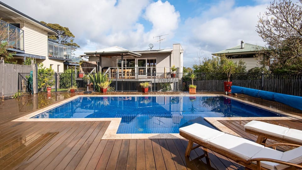 The stunning gas heated spa and pool, with pool side cabana