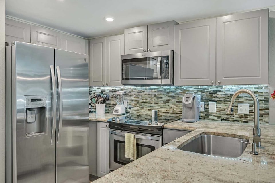 Keurig and Drip Options - Start your mornings
right with both coffee makers, plus a spacious
fridge and microwave for easy snacks