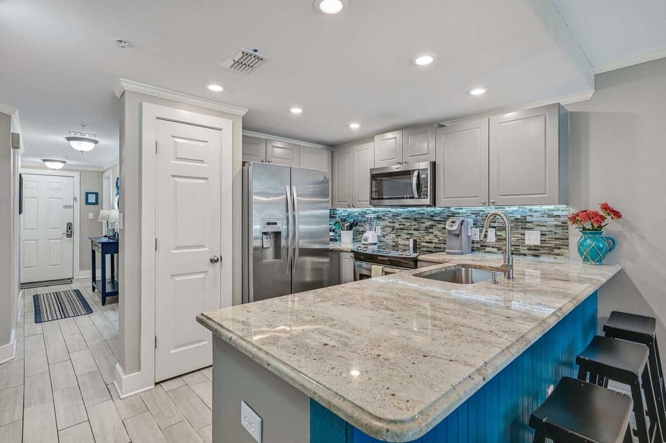 Fully Equipped and Family Ready - Stainless steel
appliances, granite counters, and everything you
need to prep quick breakfasts or full dinners