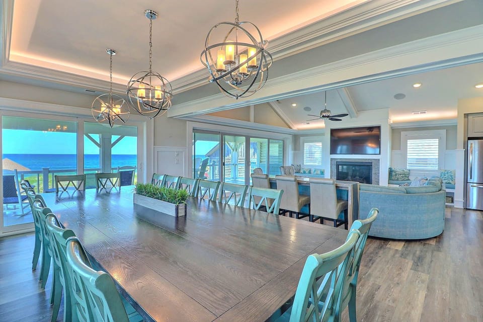 Take in the ocean air and natural light in the beautiful living area!