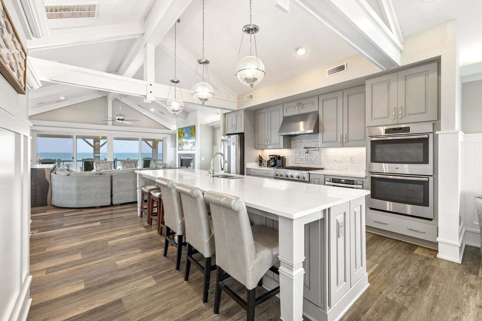 Pop right over into the gourmet kitchen where there's plenty of space to whip up a gourmet seafood spectacular for the whole family to enjoy.