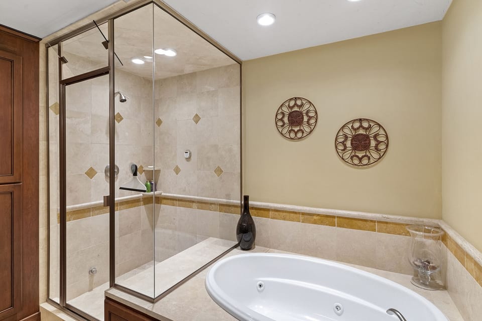 Ensuite for Main Bedroom - Upper Level