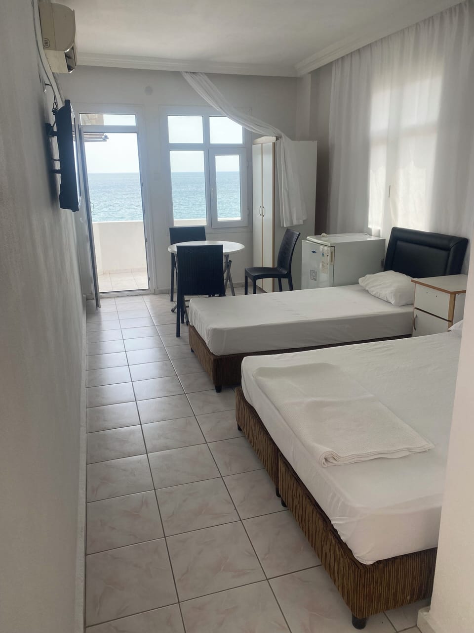 Comfort Triple Room | Select Comfort beds, desk, laptop workspace, free WiFi