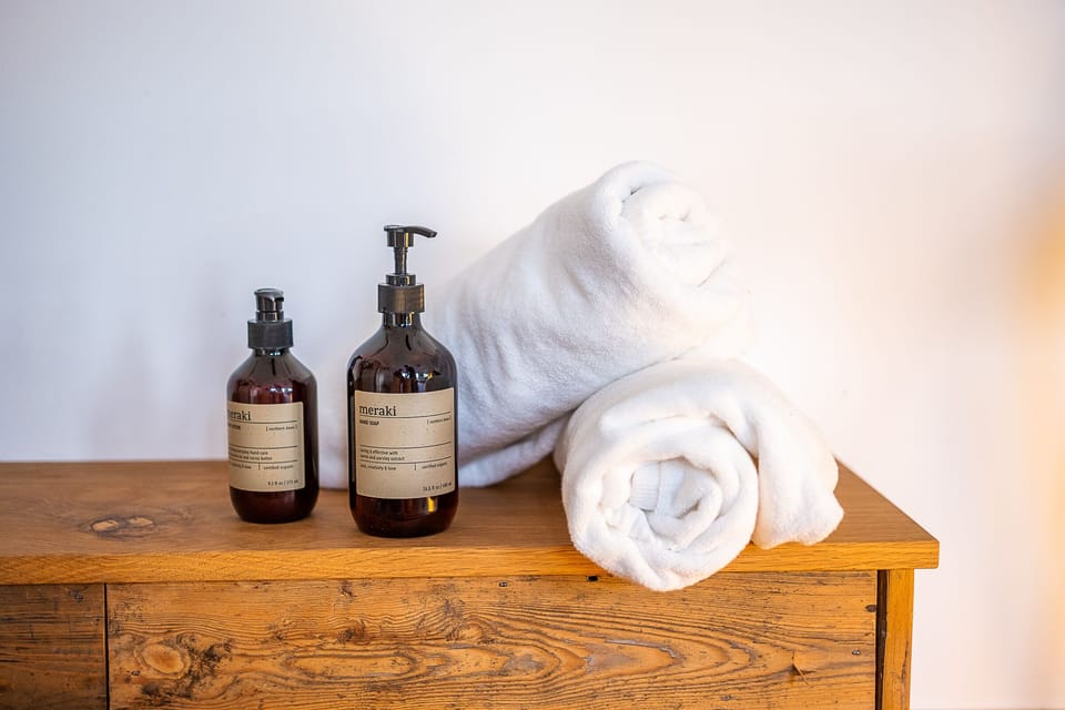 Bathroom amenities