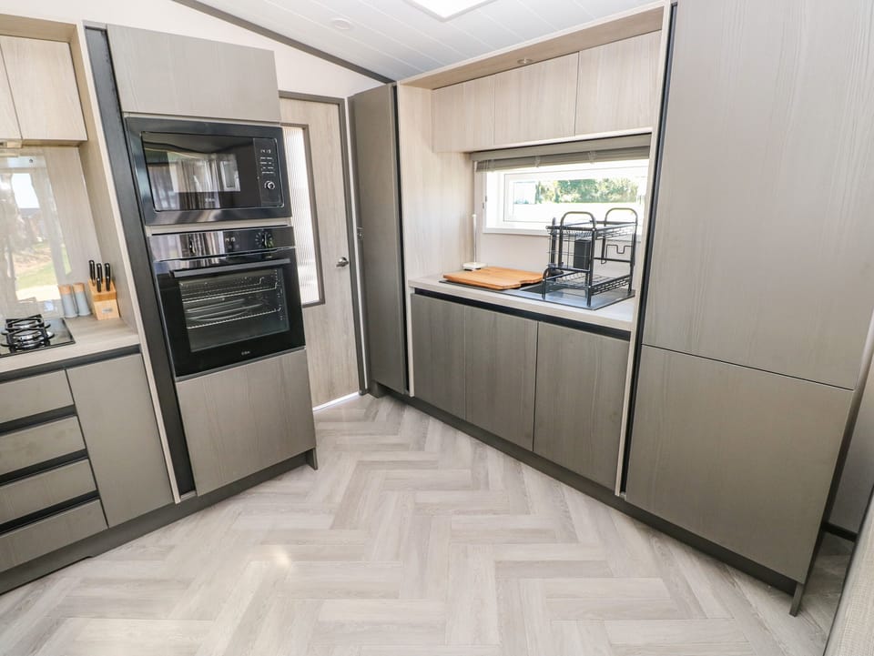 Fridge, dishwasher, electric kettle, toaster