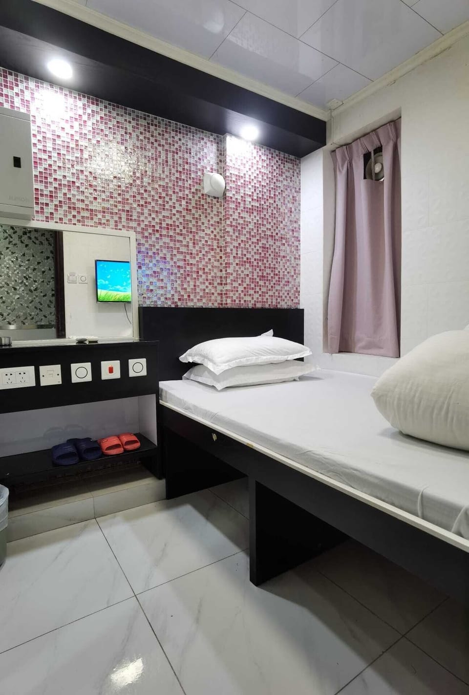 Standard Double Room | Free WiFi