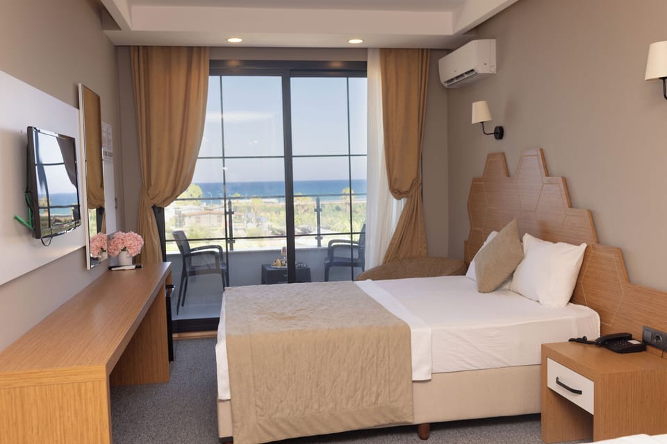 Standard Room | Free minibar items, soundproofing, free WiFi, bed sheets