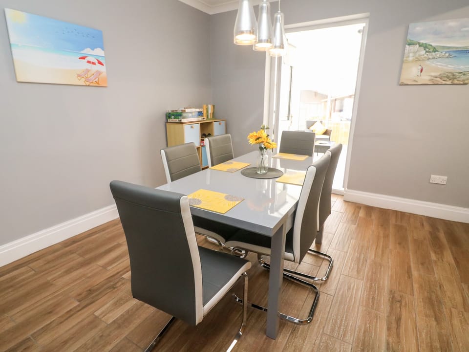3 bedrooms, individually decorated, individually furnished, free WiFi