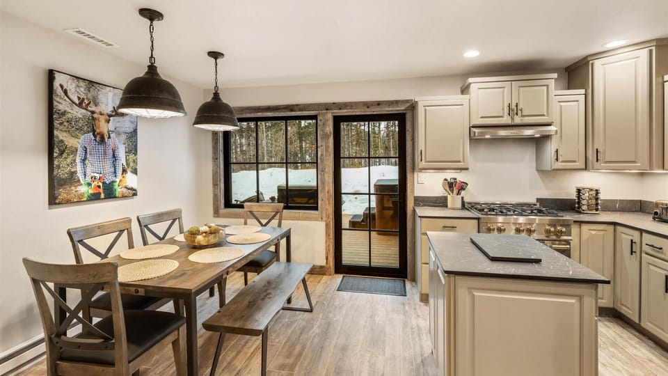 The Tenderfoot Chalet (7412)