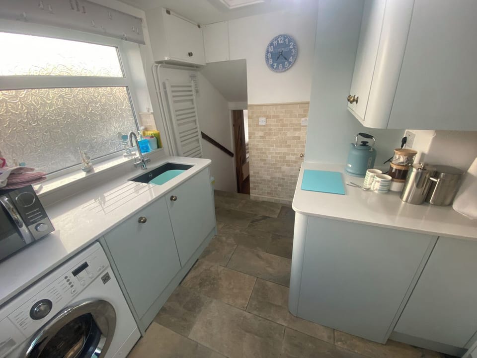 Fridge, dishwasher, electric kettle, toaster