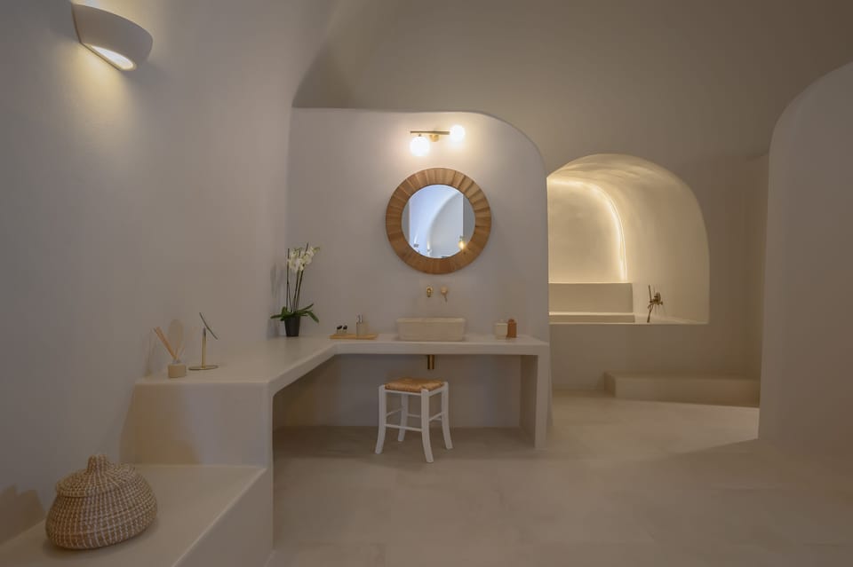 Elements Cave Suites Bed and Breakfast in Santorini