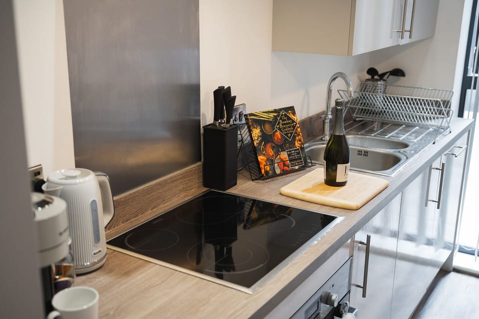 Standard Apartment, Accessible, Private Bathroom | Private kitchen