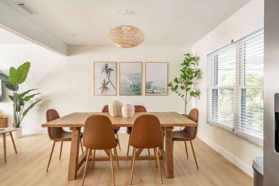 Enjoy meals together at our dining area, which comfortably seats six people. It`s the perfect space for family dinners or gatherings with friends.