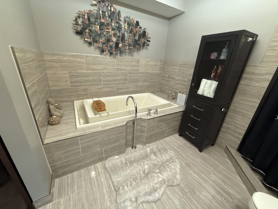 Stay549 - Adults Only Bed and Breakfast Bed and Breakfast in Winnipeg