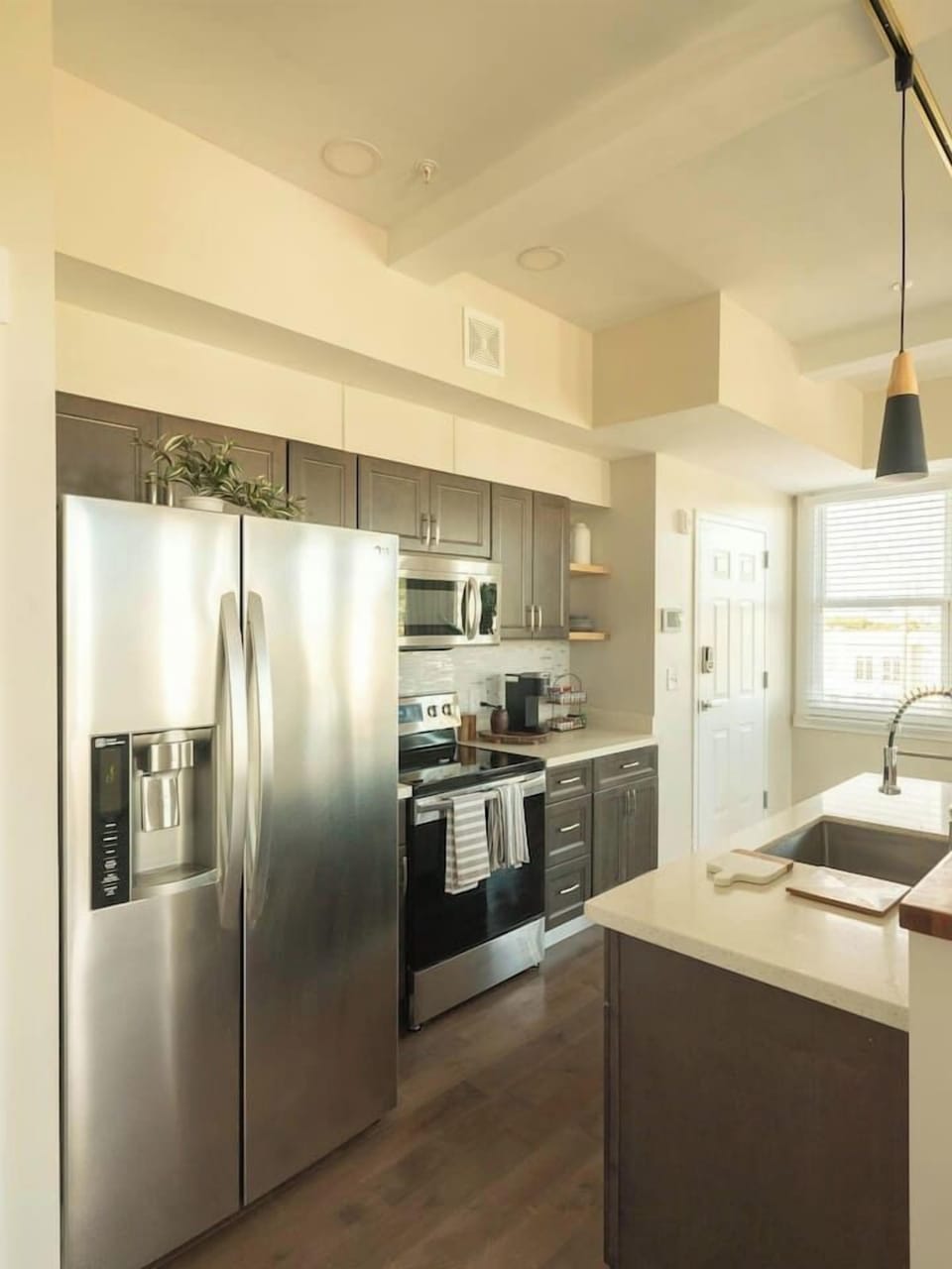 Full Kitchen with all the essentials!