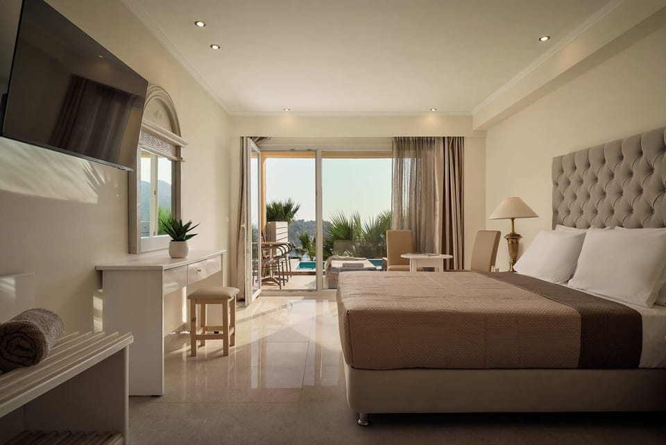 Superior with Private Pool | In-room safe, desk, WiFi (free), bed sheets