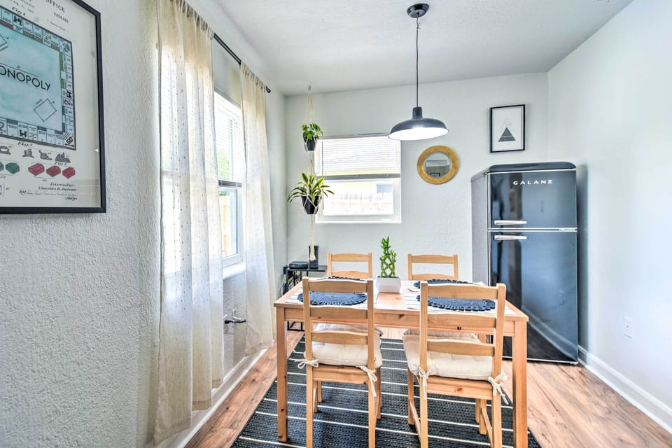 Dining Area | Dishware & Flatware