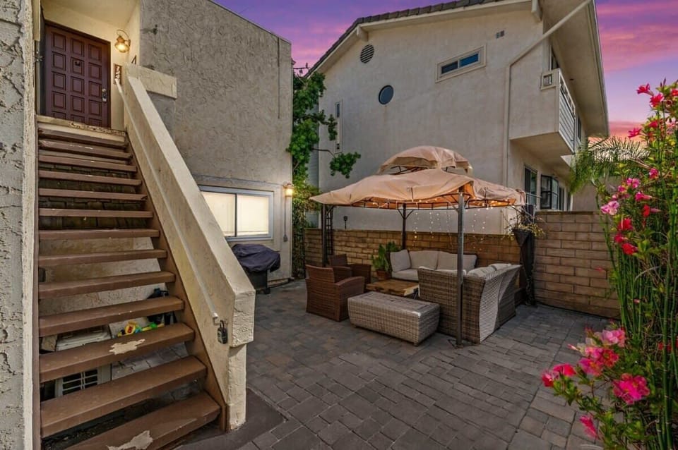 Shared community patio with seating (grill is not available)