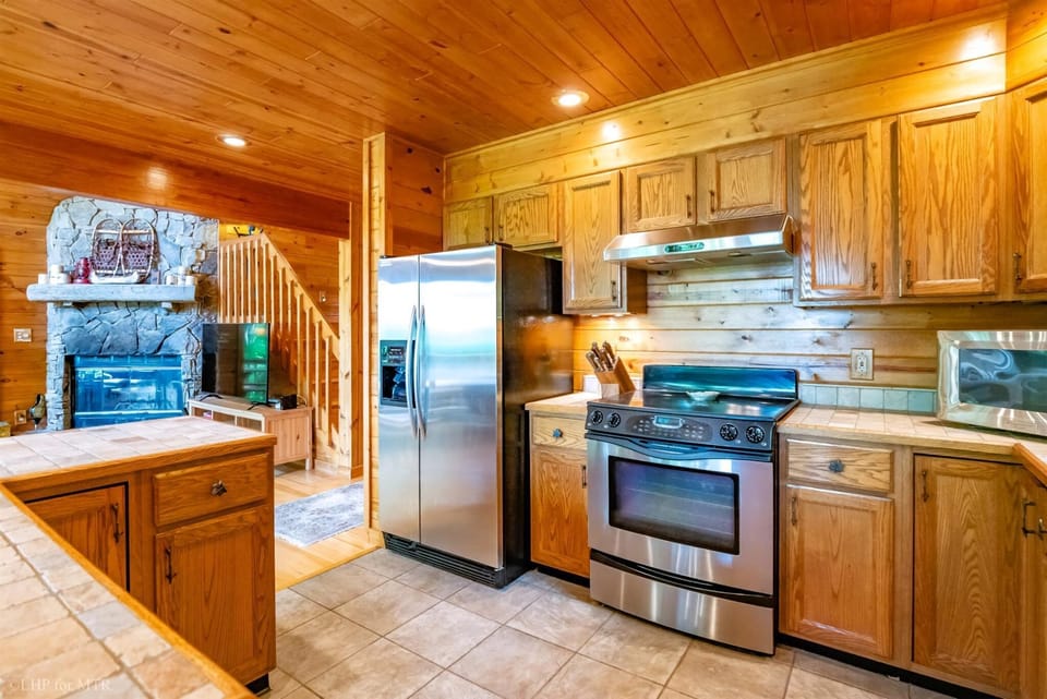 Main Level Kitchen 