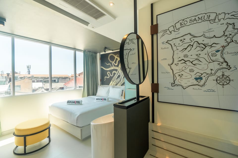 Standard Queen Room | In-room safe, iron/ironing board (on request), WiFi (free)