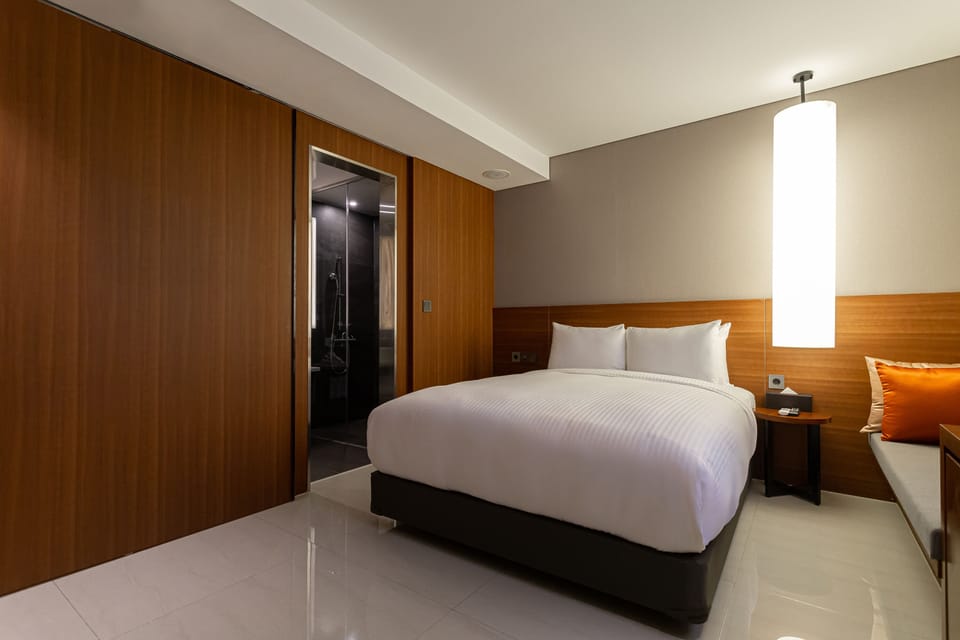 Deluxe Double Room | Down comforters, free WiFi, bed sheets