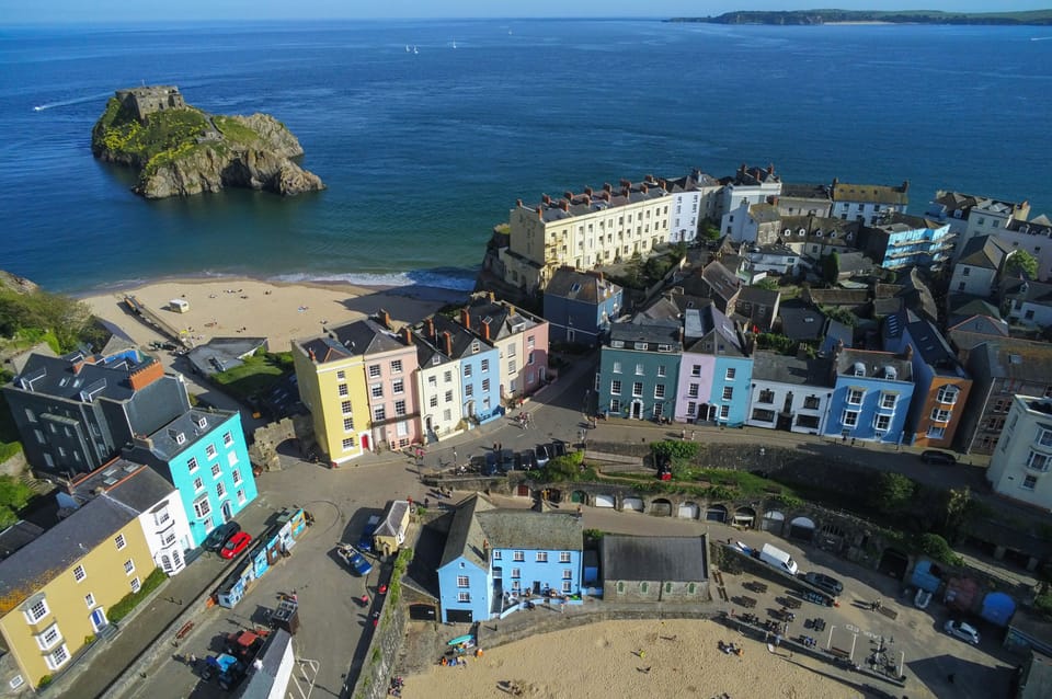 Four Seasons - 1 Bedroom  - Tenby Apartment in Wales