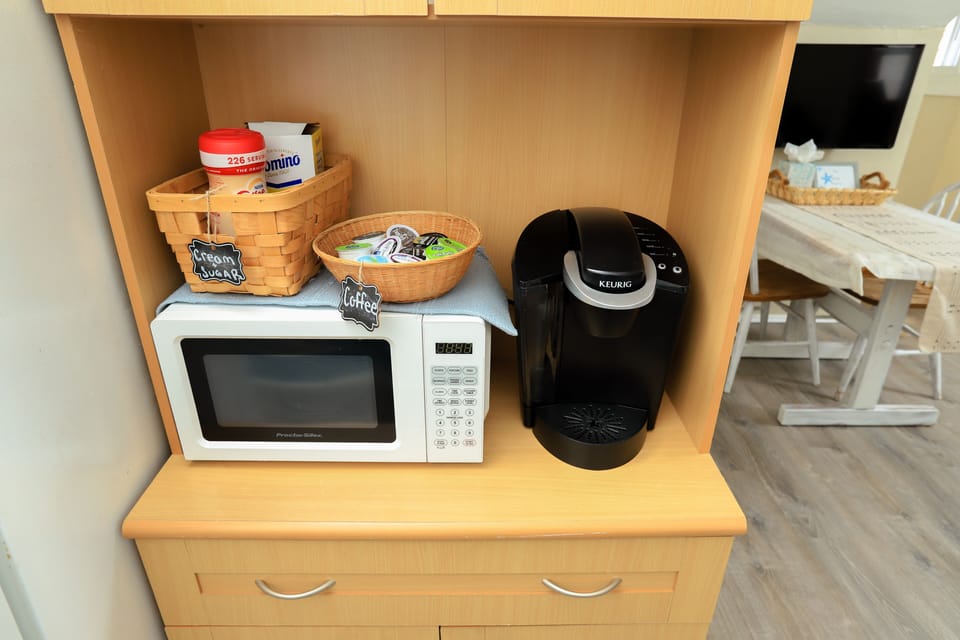 Coffee Station with Regular, Decaf, and Tea