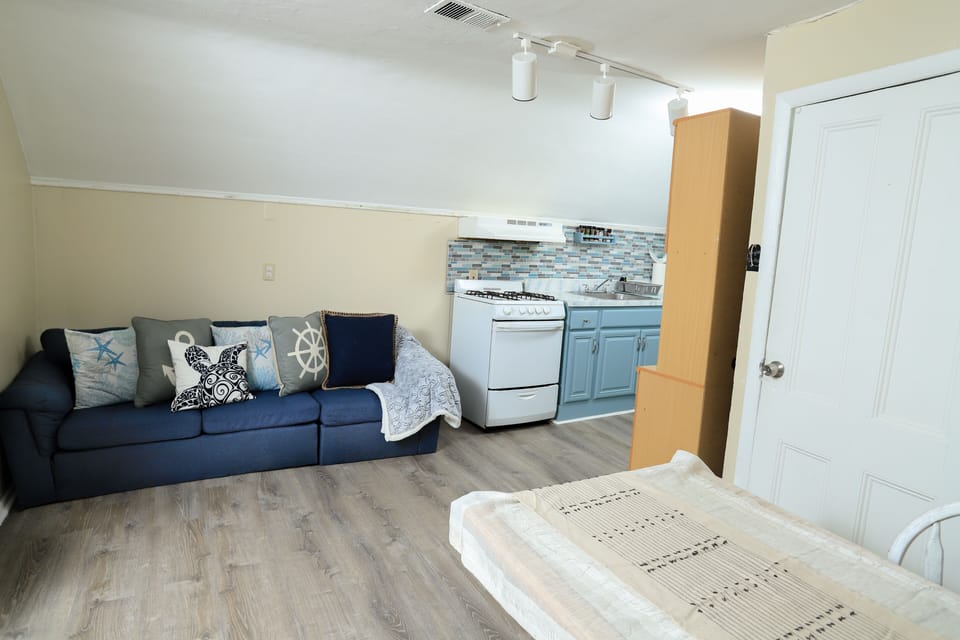 Living Room kitchen combo