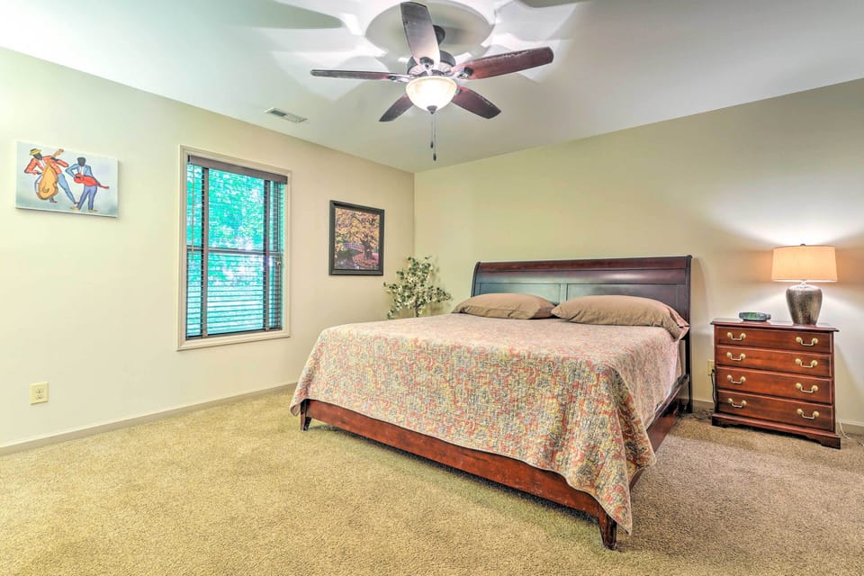 Bedroom 1 | King Bed | En-Suite Bathroom