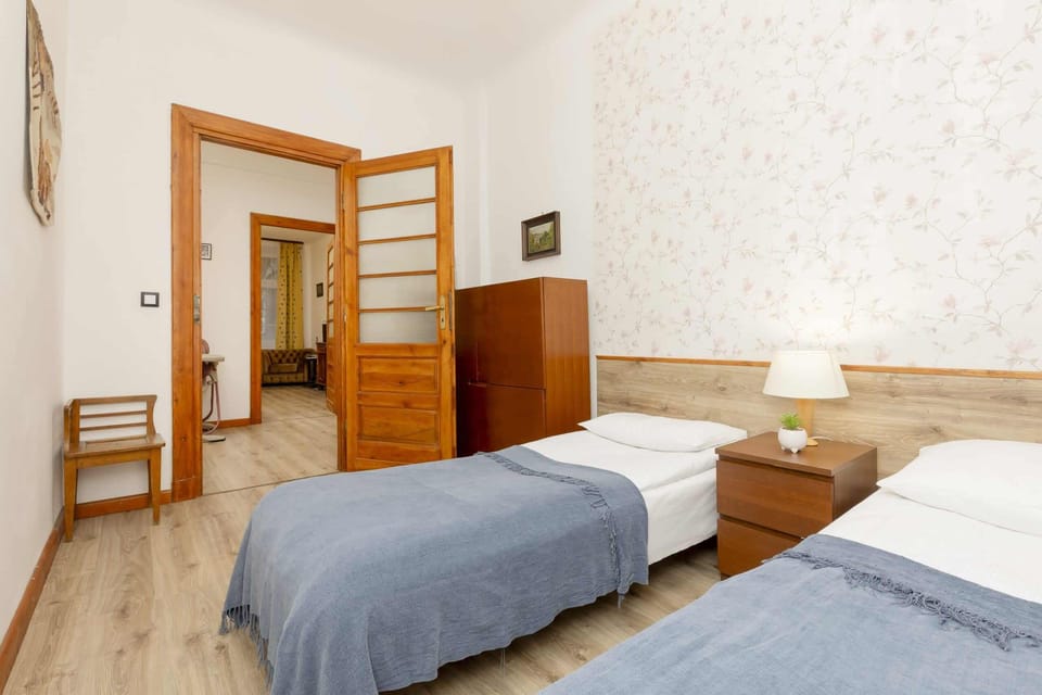 Chest of drawers with plenty of storage space. 