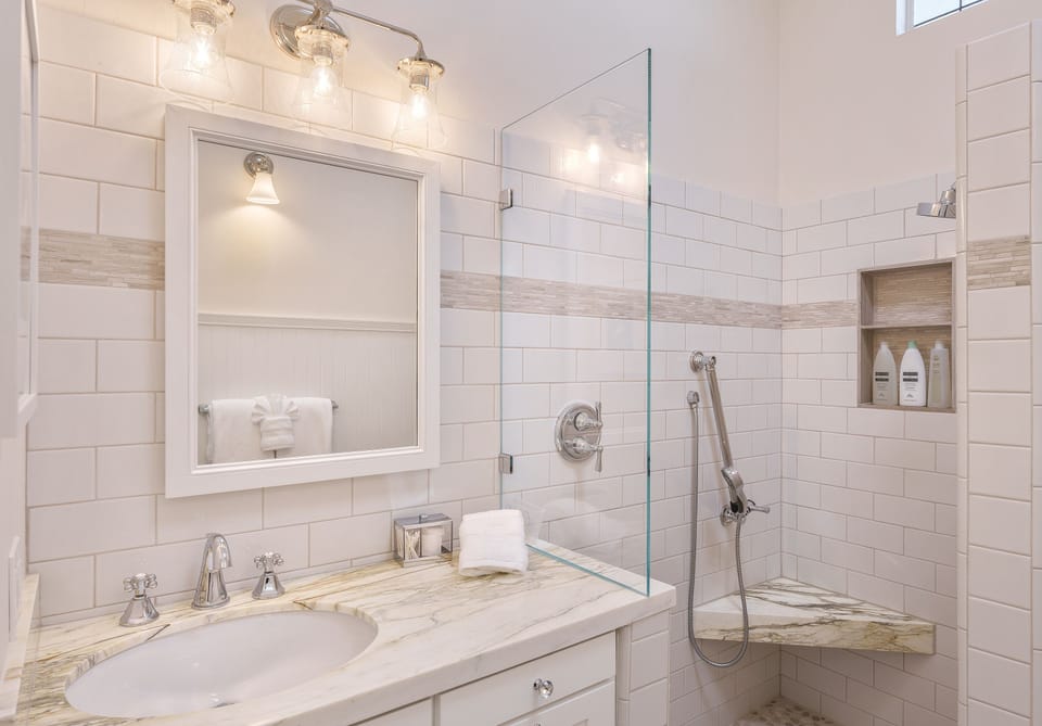 Hall Bathroom with Shower