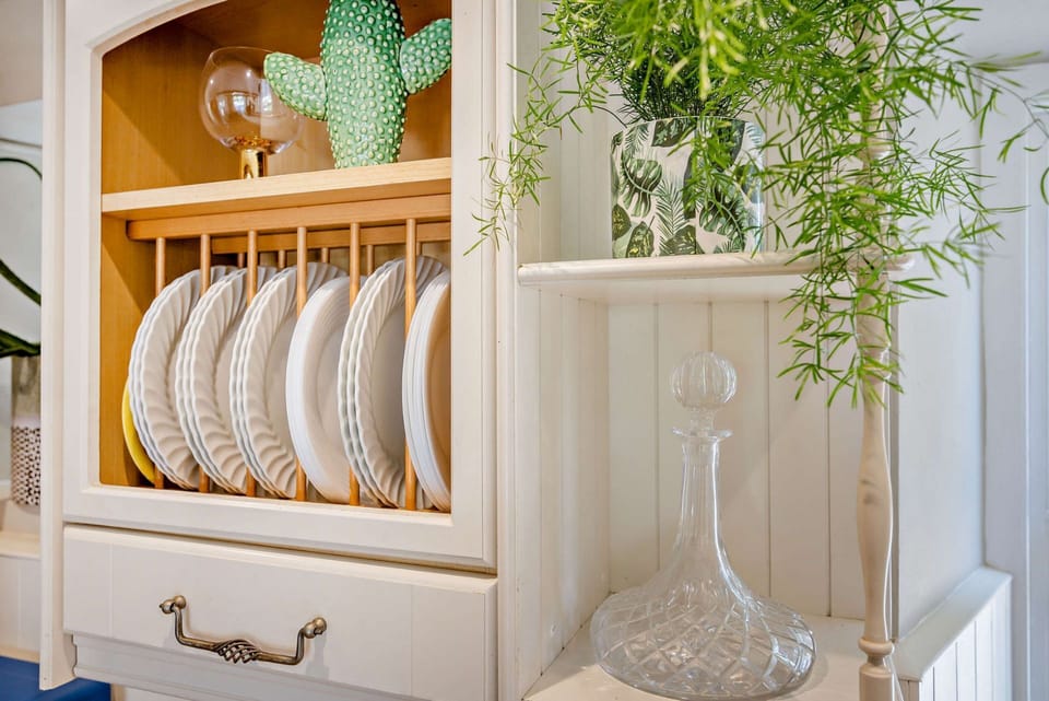 Burghfield Cottage Kitchen - StayCotswold