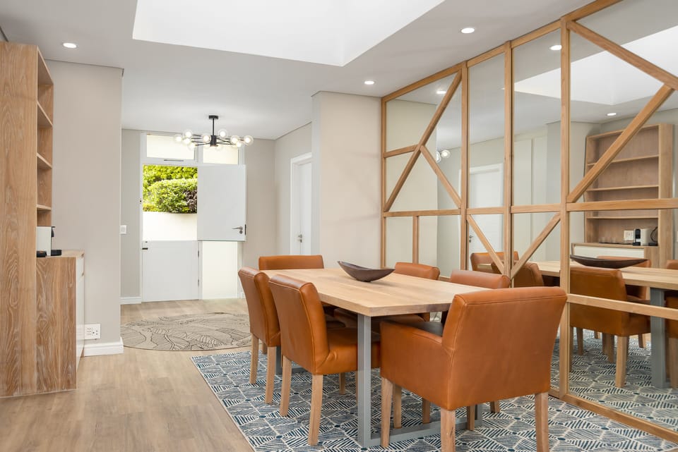 Luxury Apartment | In-room dining