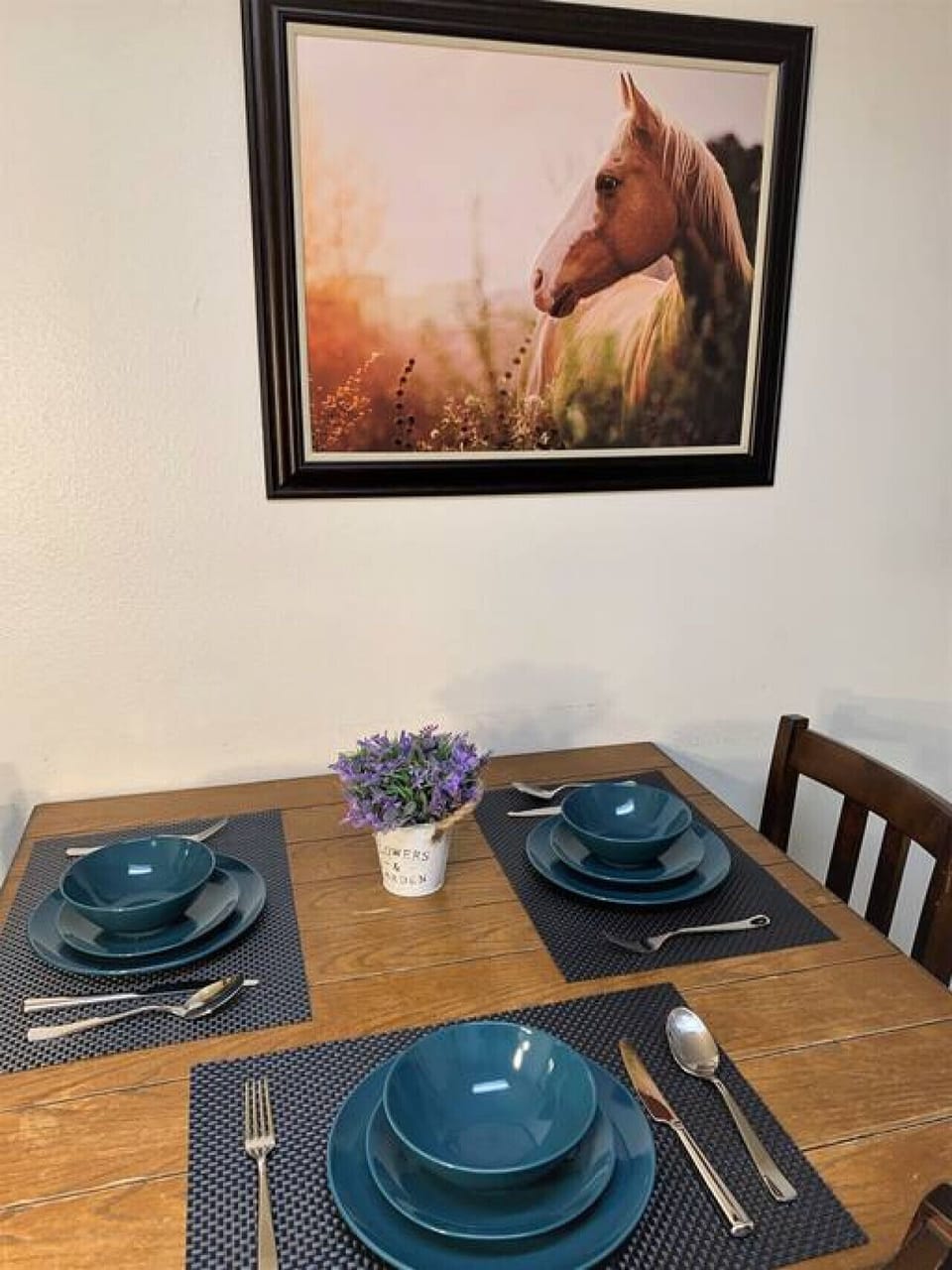 Clean eating area.