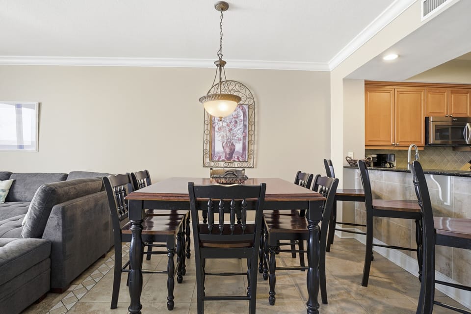 Azure #414 Dining Area