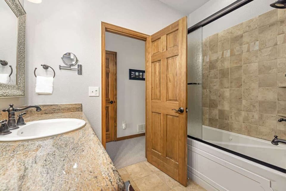 Second level shared hallway bathroom