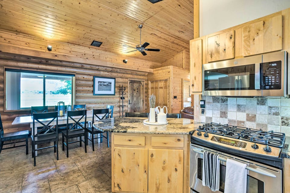 Kitchen | Oven | Gas Range | Blender
