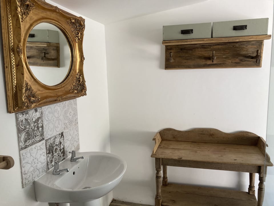 Cabin | Bathroom | Shower