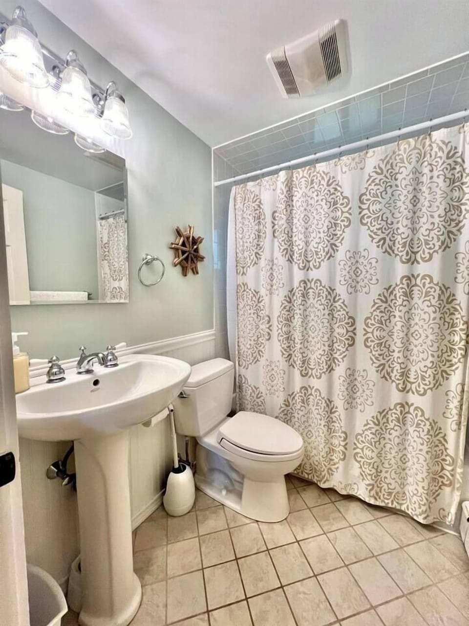 Main Full Bathroom