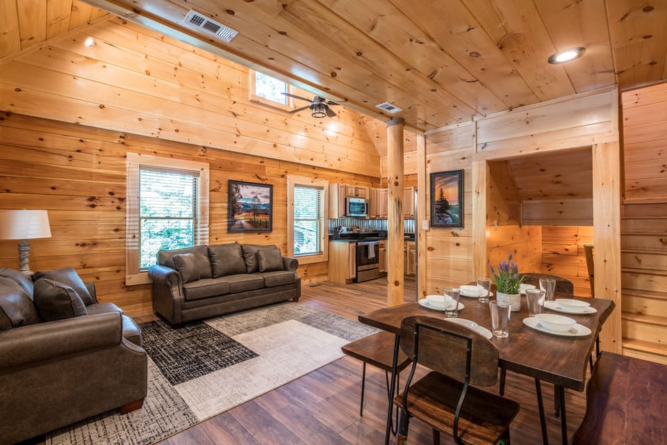 Main Level Living area with queen size sleeper sofa