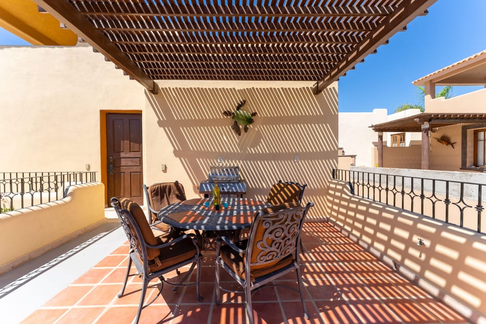 Terrace / Deck Patio / Pergola / Mobile BBQ grill
